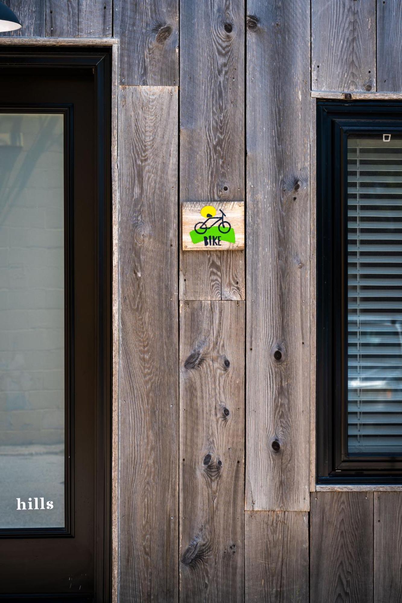 "Bike" At Hills Meaford, Pet Friendly, Ground Floor Suite Εξωτερικό φωτογραφία